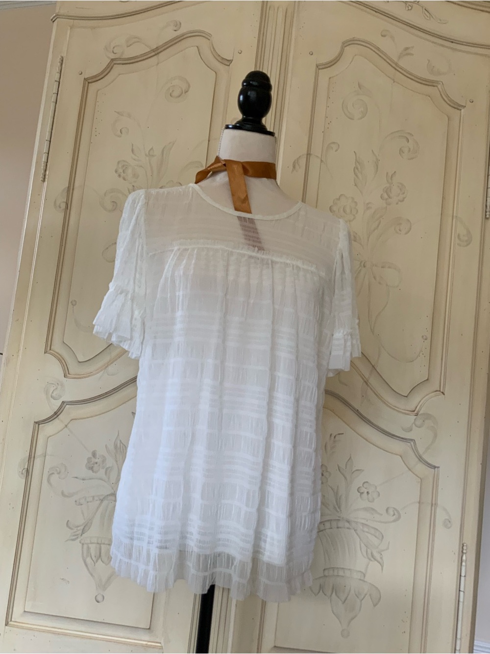 Max Studio Sheer White Textured Flutter Sleeve Blouse NWOT